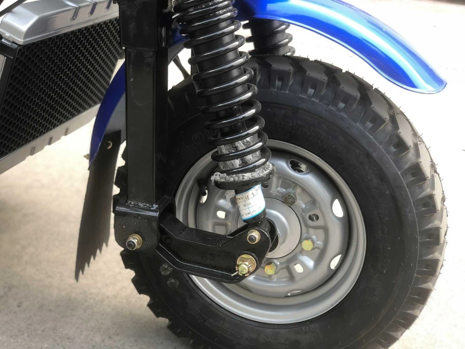 Double Rear Axle Heavy Load motorized Tricycle